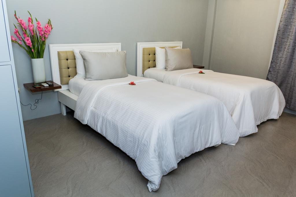 Koko'S Place Diniwid Balabag  Εξωτερικό φωτογραφία