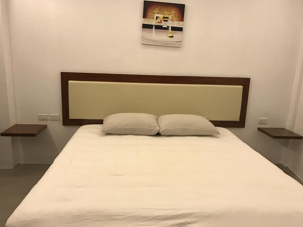 Koko'S Place Diniwid Balabag  Εξωτερικό φωτογραφία